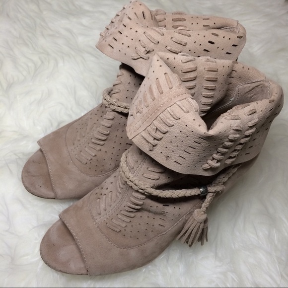 ⚡️LAST CALL⚡️Dolce Vita "Maddox" Peep Toe Booties - Picture 5 of 7